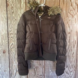 Hollister Winter Coat Faux Fur Lined with Faux Fur Trim Hood 🐻
